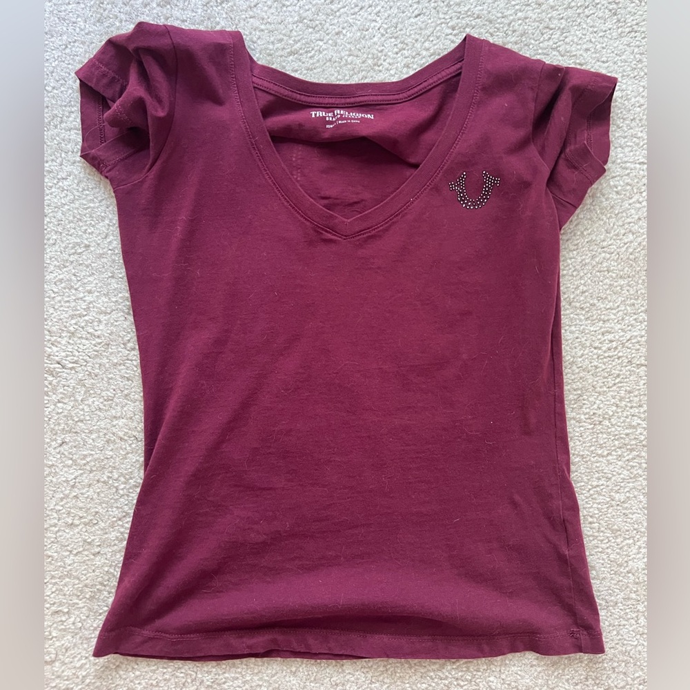 True Religion X Small Women's Maroon V-Neck Tee Shirt